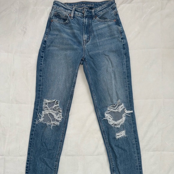 American Eagle Outfitters Denim - AE ripped straight/skinny ripp jeans